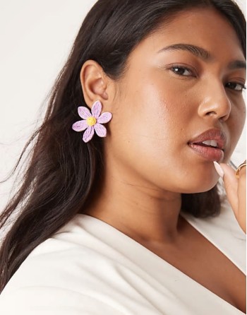 oversized flower earrings in lilac
