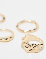 pack of 5 rings with molten design in gold tone