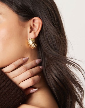 Sets Of 2 textured domed statement stud earrings in 18k gold plated
