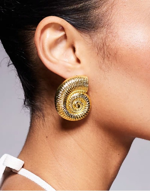 oversized shell stud earrings in gold