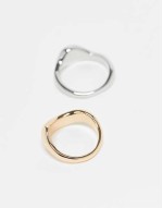 pack of 2 rings with molten mixed metal detail in multi