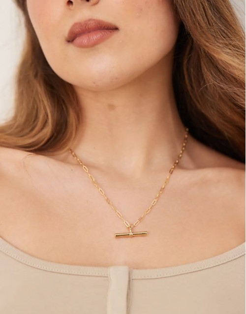 chunky T-Bar mid length necklace in 18k gold plated